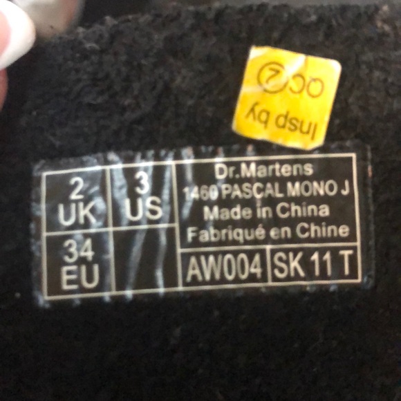 Kids Dr Marten’s - Picture 7 of 8